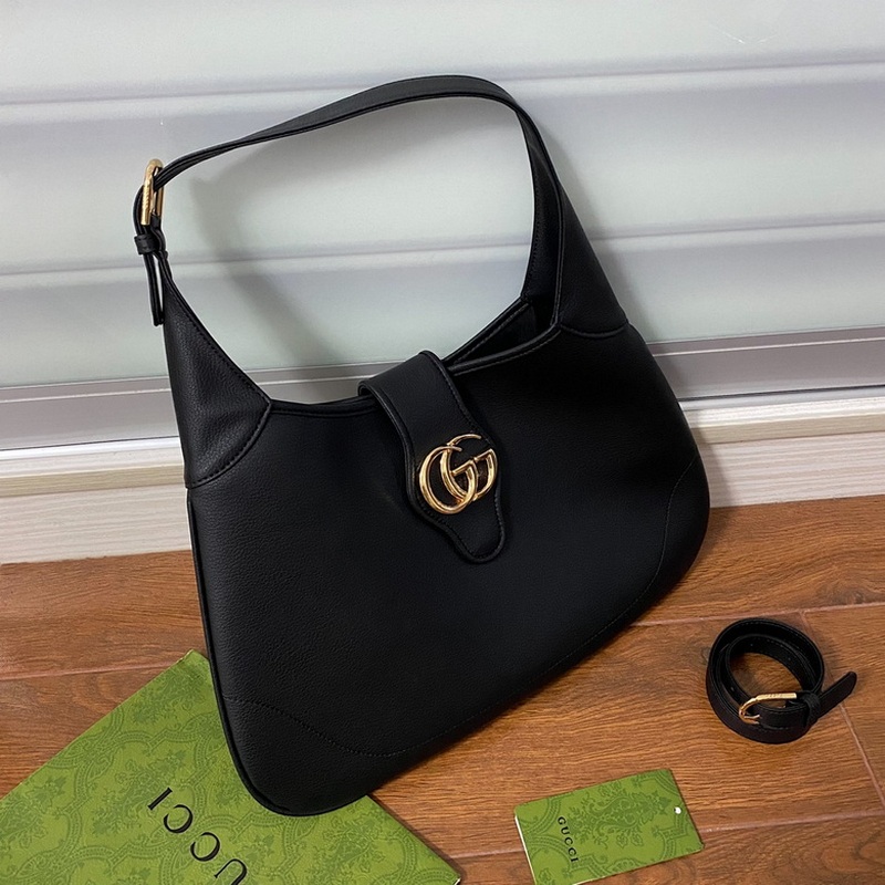 Gucci Handbags 870